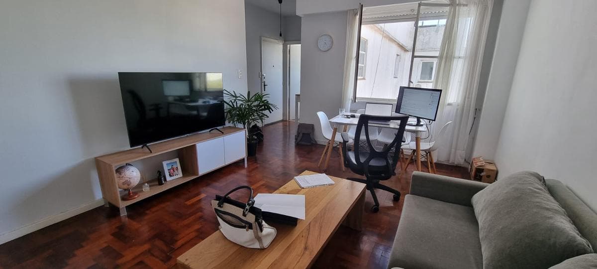 Olivos-Vias/Rio- 1 dormitorio - 1 baño - Excelente vista al rio - 1