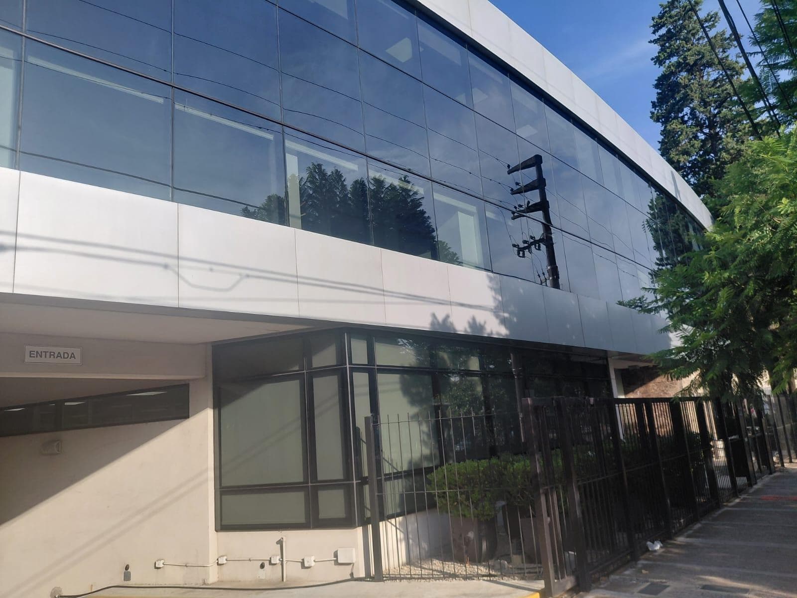 Alquiler de oficina de 193 m2 en Beccar - 1