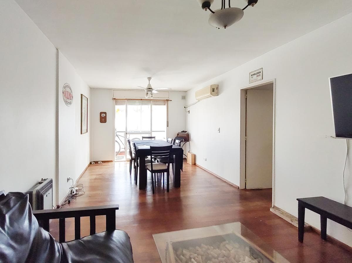 Departamento de tres dormitorios en alquiler - 1