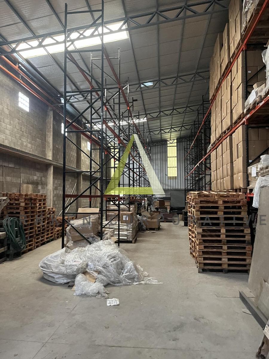 Galpón a la venta en El Triángulo - 1