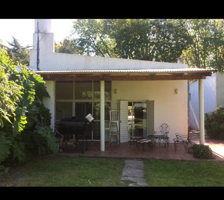 Casa en venta - 2 dormitorios 1 baño - 600mts2 totales - Punta Indio - 1