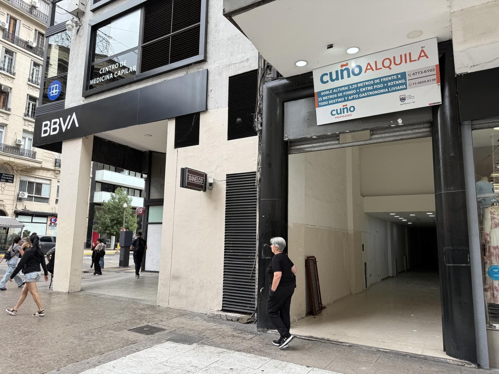Peatonal Florida 816 esquina Av Córdoba - el 1er local de la cuadra! - 1