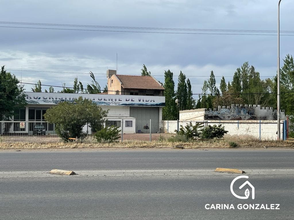 Venta de galpón de uso comercial en Neuquén Capital - 1
