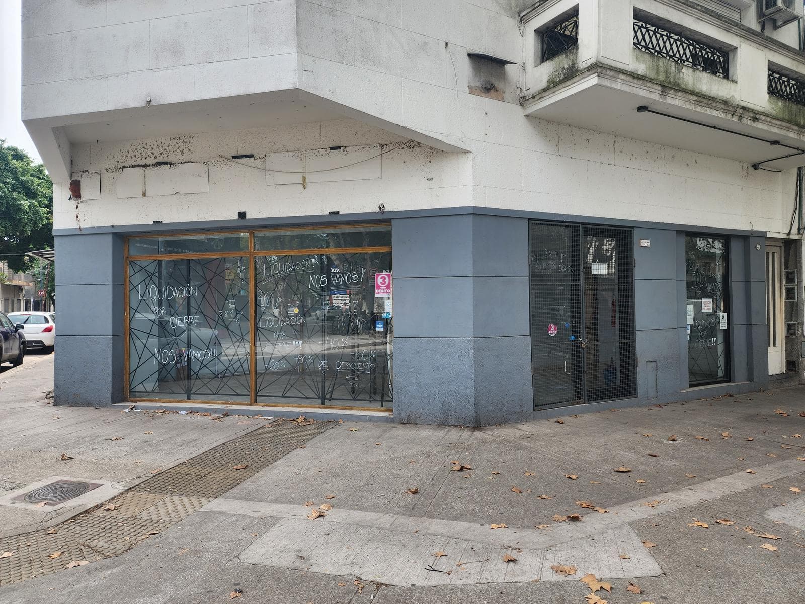 Local en esquina de 45 m2 en Parque Chass - 1