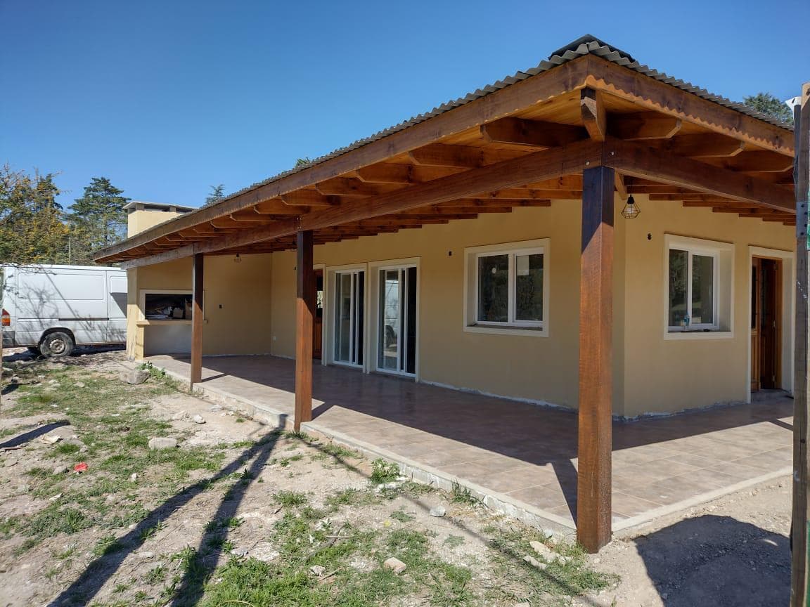 CASA EN VENTA CON HERMOSA VISTA A LAS SIERRAS | VILLA GENERAL BELGRANO - 1