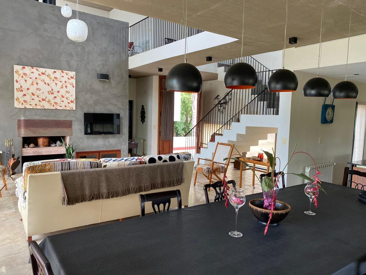 Venta - Casa 5/Cinco Ambientes al Rio Lujan, Muelle, Balcón, Jardín - San Benito, Villanueva - 1