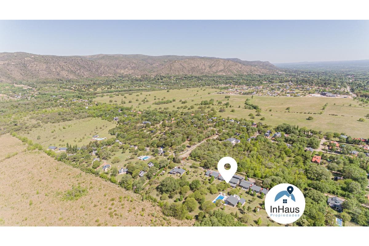 Posada de categoría en barrio 4 Horizontes, Villa General Belgrano - 1