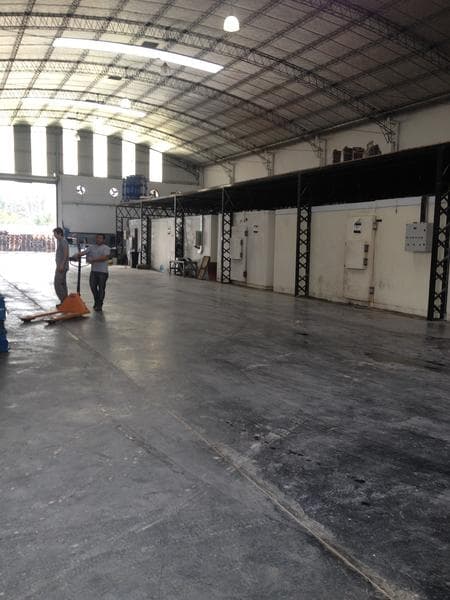 Excelente Nave Industrial de 1500 m2 sobre 5100 m2 de lote - 1
