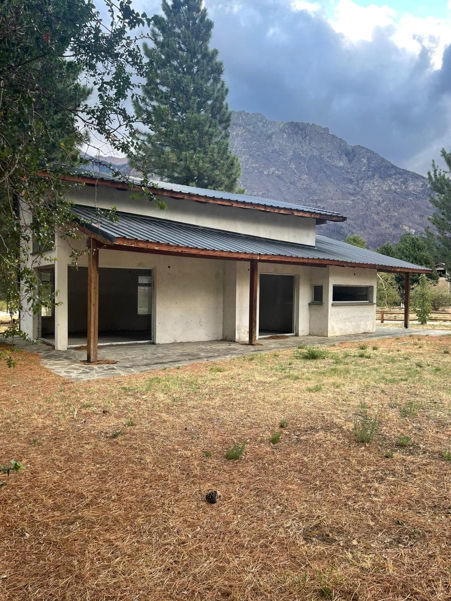 Epuyen, casa a terminar de 100 m2. USD 68.000 - 1