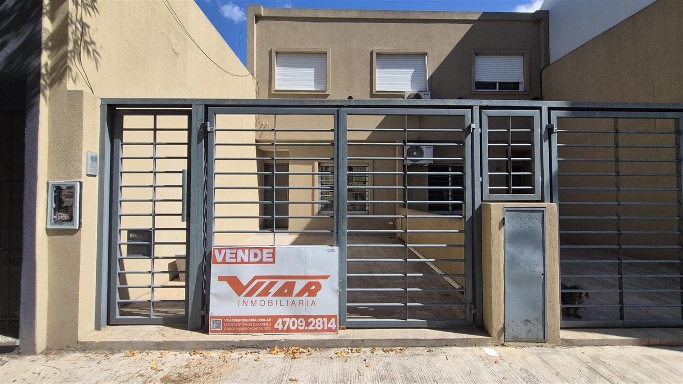 Duplex 4 amb en venta c/ cochera y patio - Villa Martelli - 1