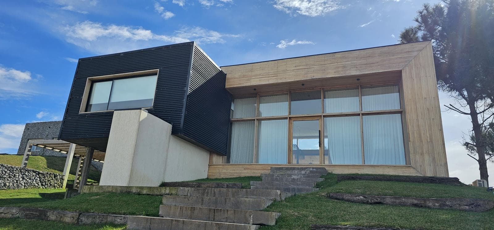 Casa en venta y Alquiler Temporada Enero/Febrero 2026 4 dormitorios Pileta DEPORTIVA COSTA ESMERALDA - 1