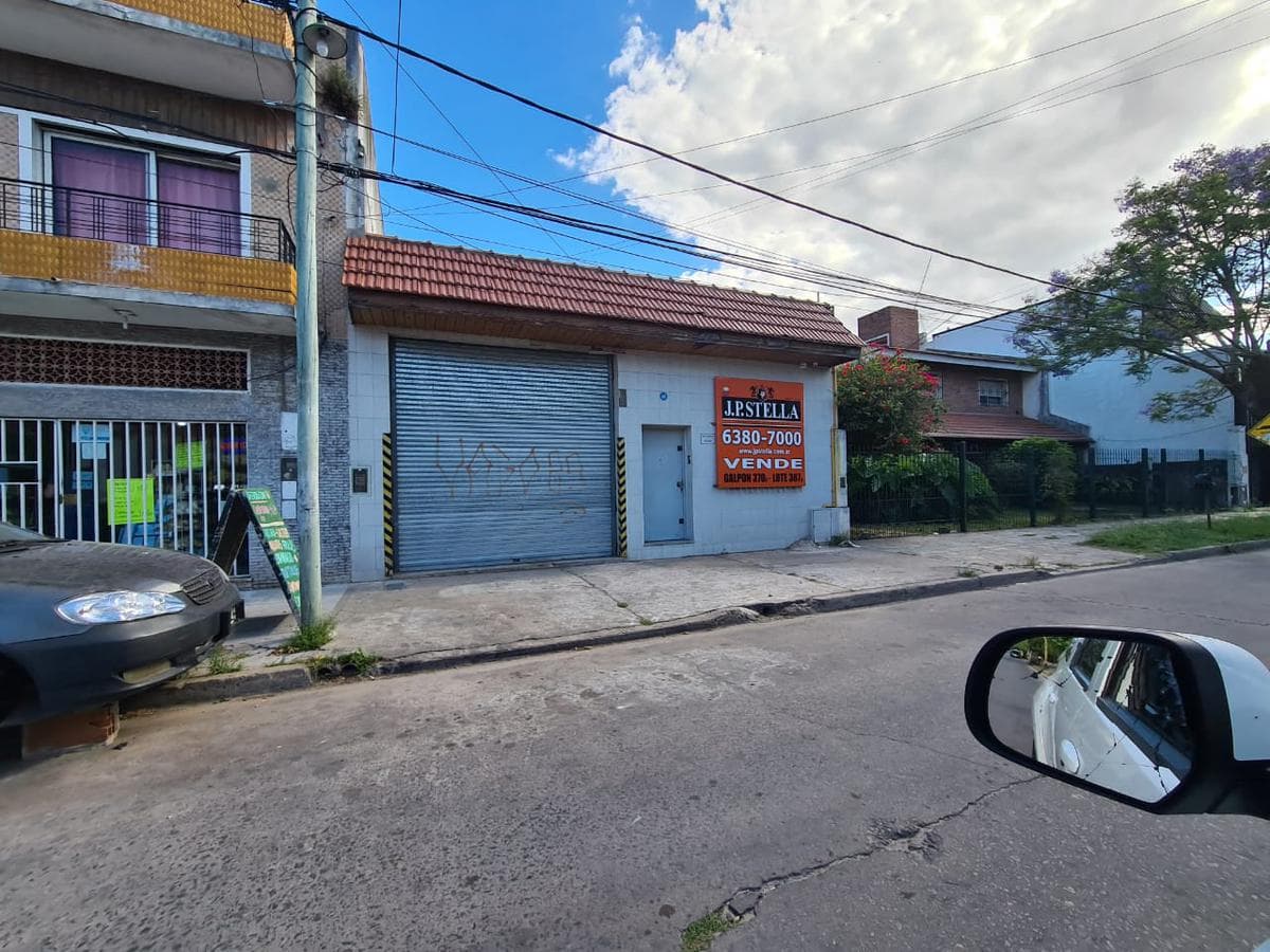 Galpón Losa 370 m² Cub c/ Oficinas, baños y Vestuarios - Ciudadela - 1