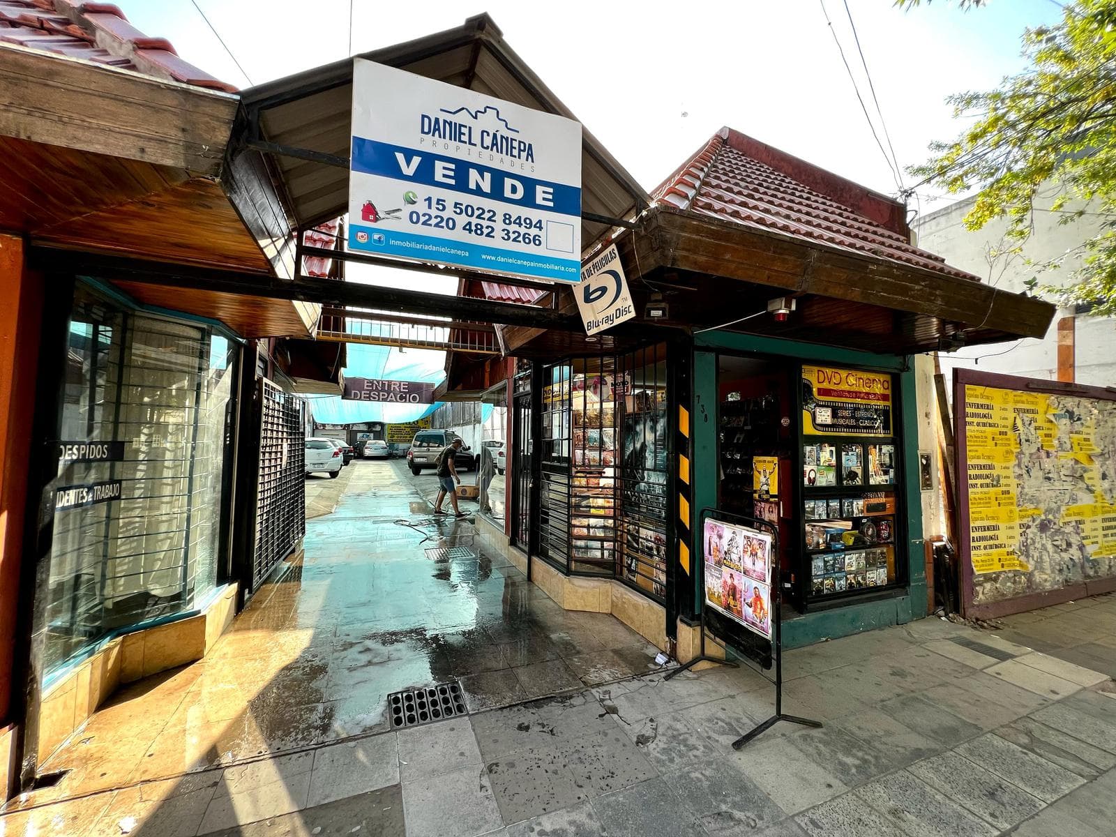 Venta - Terreno comercial - Local y Cocheras - Sarandi 700 - Merlo Centro - 1
