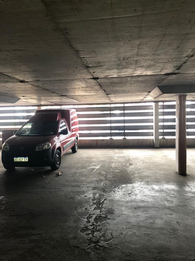 Cochera en venta - 20mts2 - Quilmes - 1