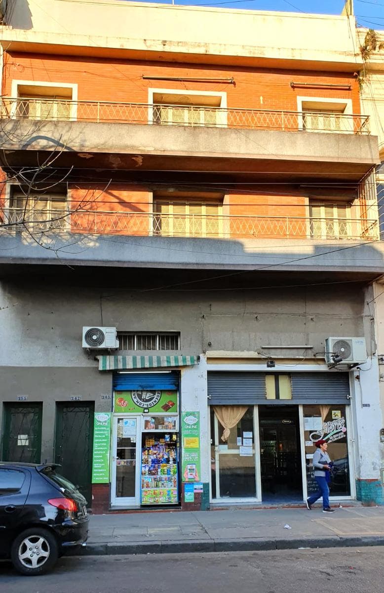 Edificio Comercial en Venta en Flores - Hotel de 2 Plantas - 1