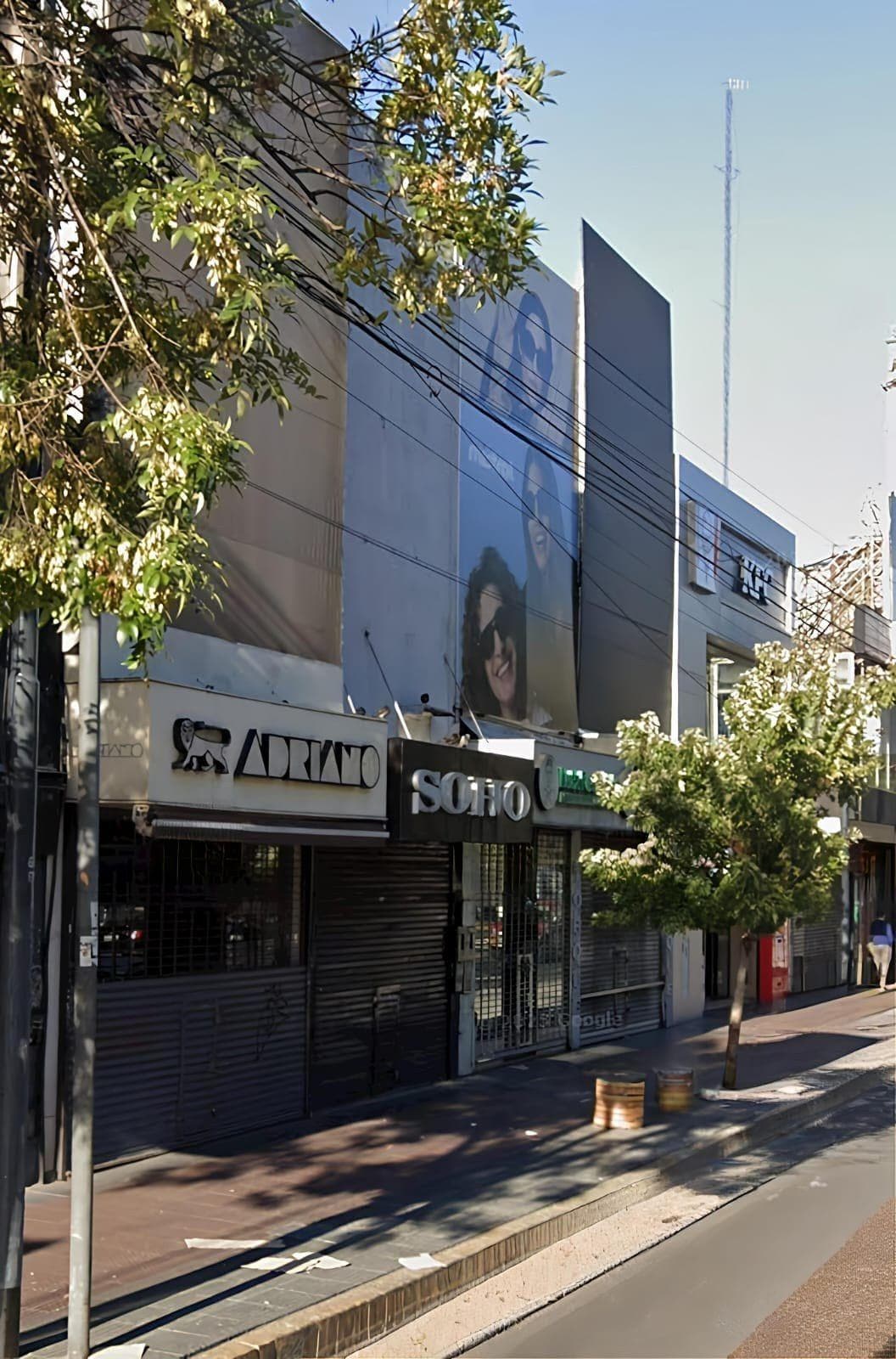 Local - alquiler - Flores - 1