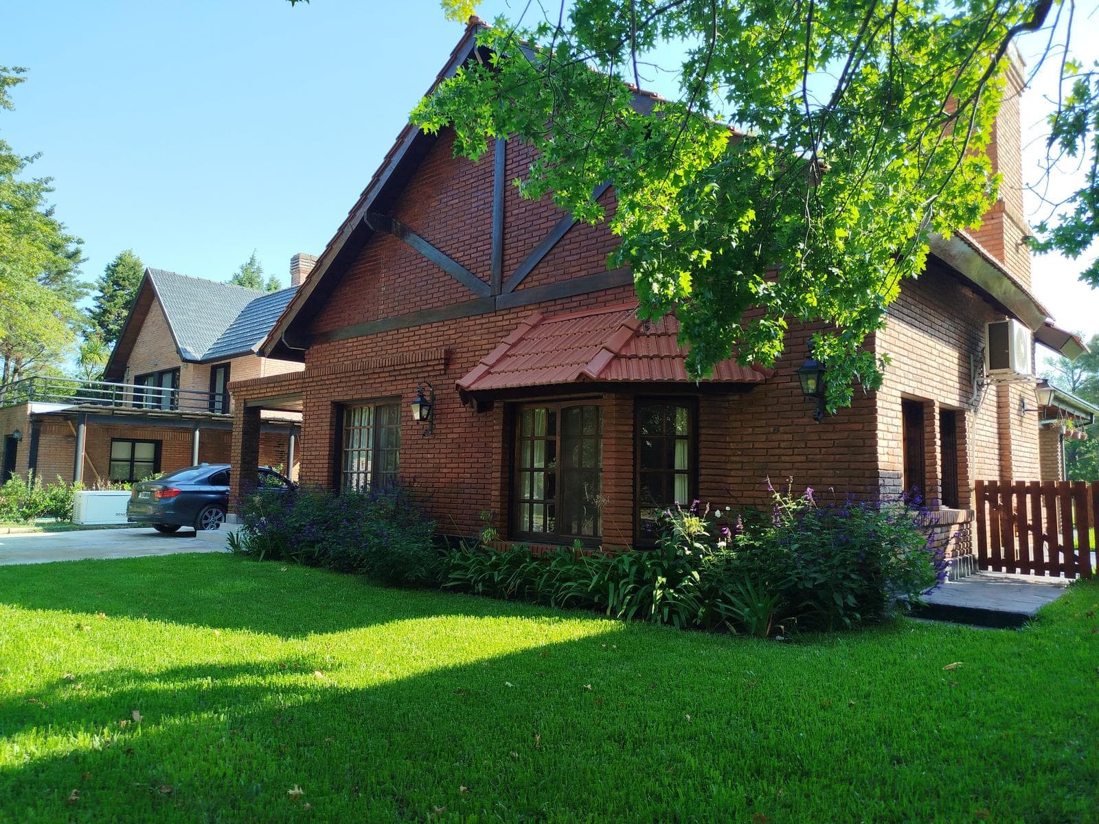 C.C. Los Cardales - Casa 4 Dorm. Vistas Golf, Reciclada, Impecable - 1