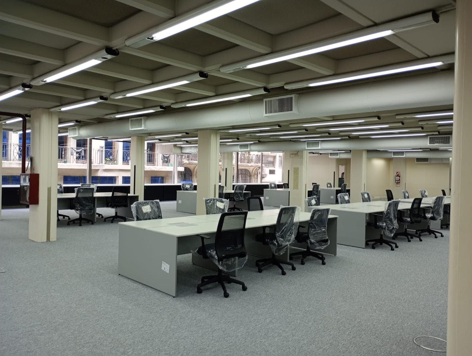 Oficina amoblada en Alquiler en edificio en esquina en Microcentro - 1