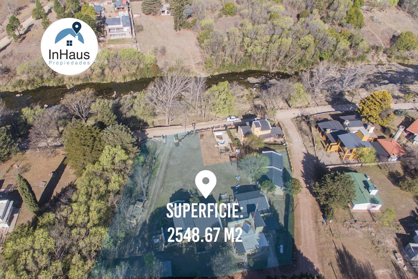 Complejo de cabañas sobre el rio en Los Reartes - 1