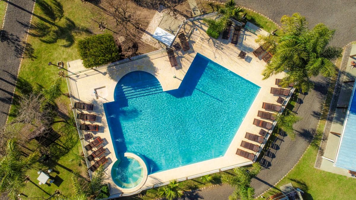 Edificio Comercial / complejo turístico en venta Gualeguaychu - 1