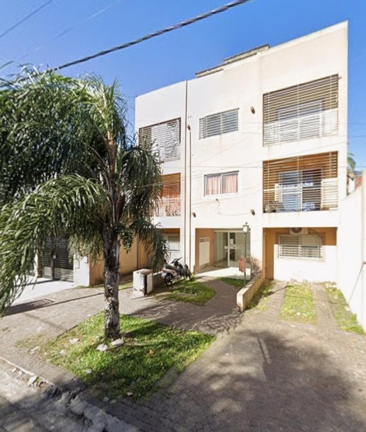 Venta Departamento 2 Ambientes Ramos Mejia Fondo Cochera - 1