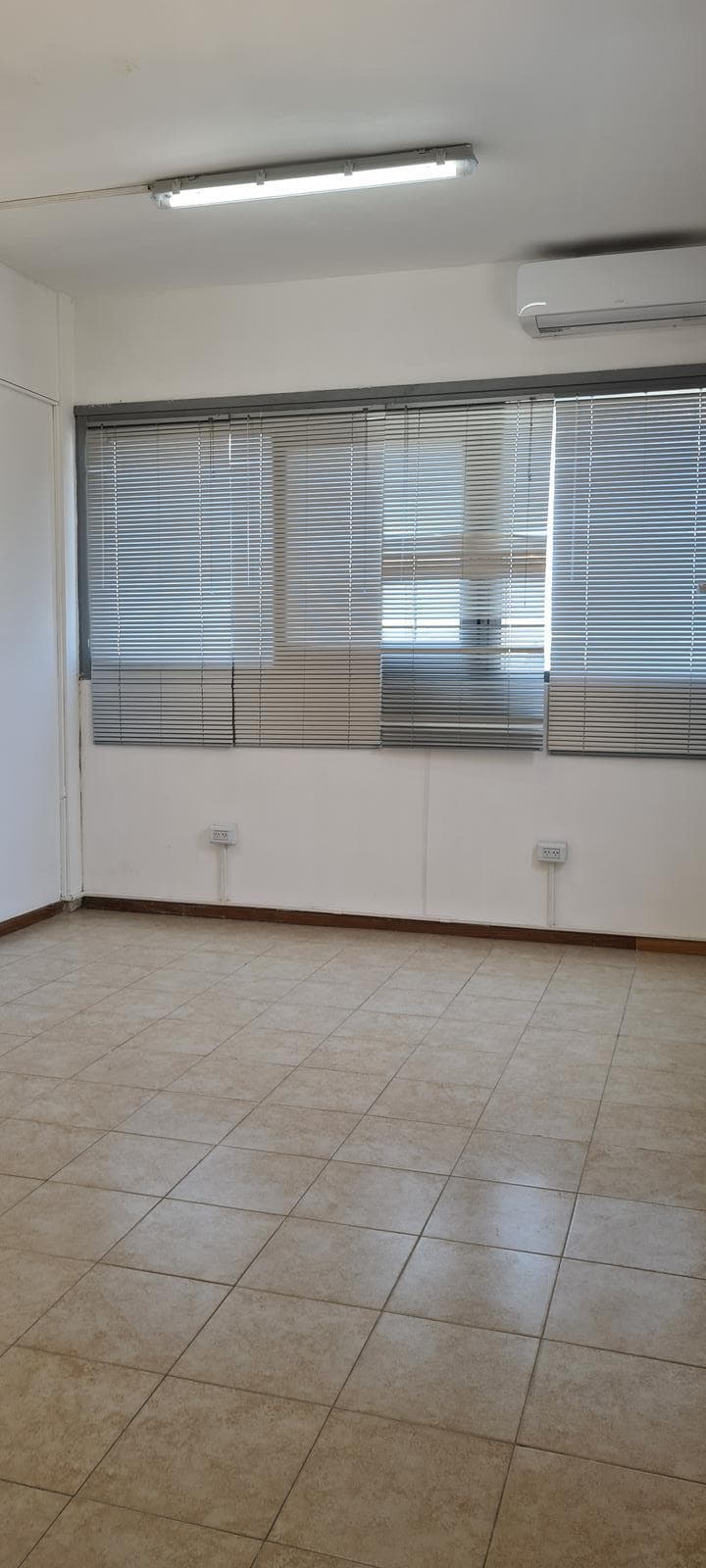 Oficina en Pilar - 1