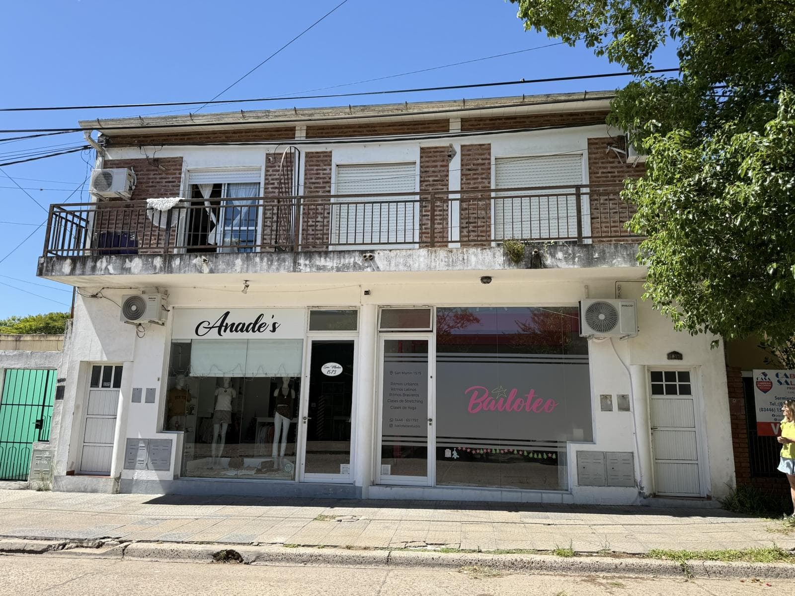 Locales y Departamentos - 1