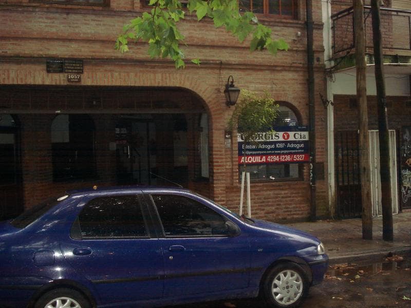 LOCAL CENTRICO EN MUY BUEN ESTADO - 1