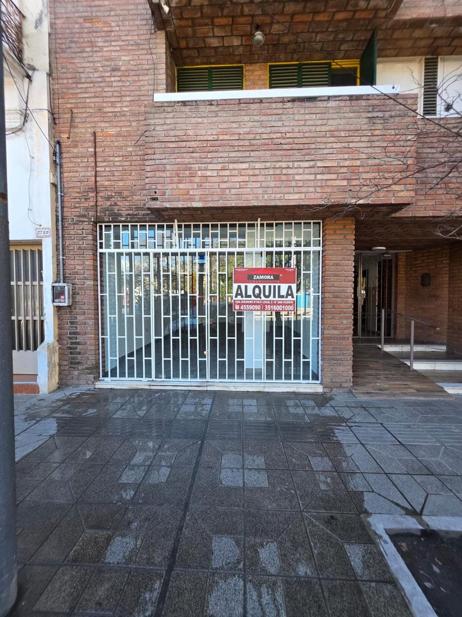 IMPERDIBLE LOCAL CENTRICO EN SAN VICENTE - 1