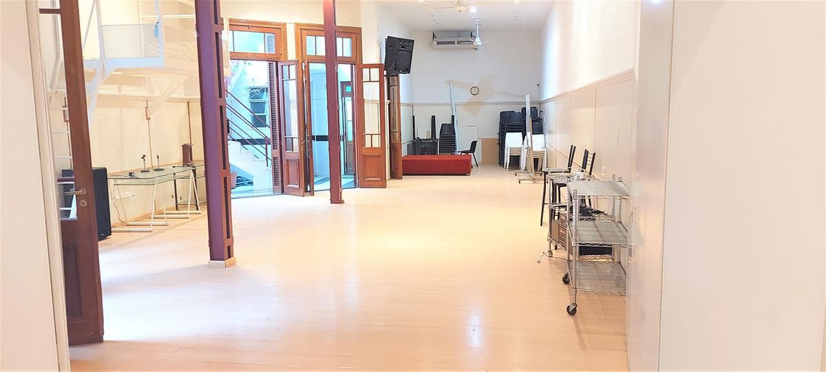 ESPECTACULAR EDIFICIO DE 3 PLANTAS! - 1