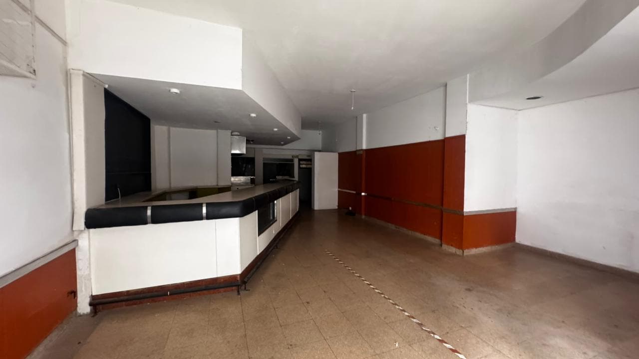 Local de 200mt2 en Alquiler - 1