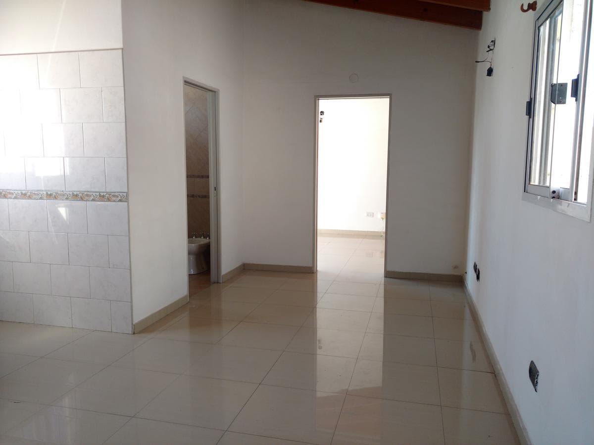 Departamento en alquiler en Burzaco - 1