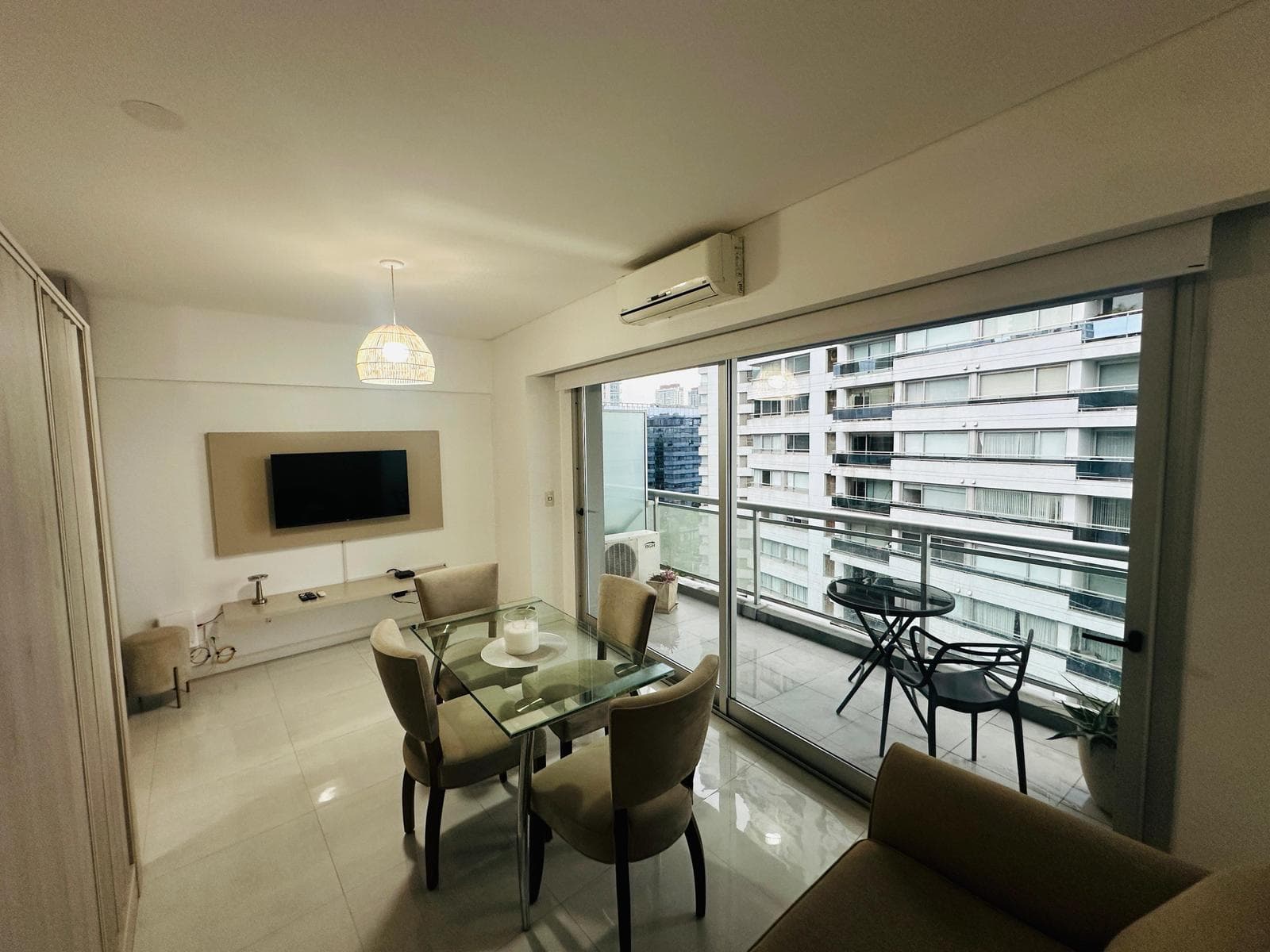 Alquiler Puerto Madero 1 amb con cochera Harbour Residences - 1