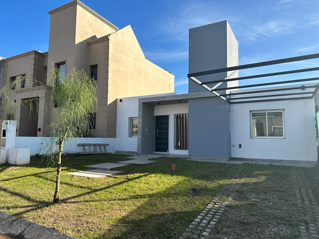 CASA EN ALQUILER EN DOCTA - 1