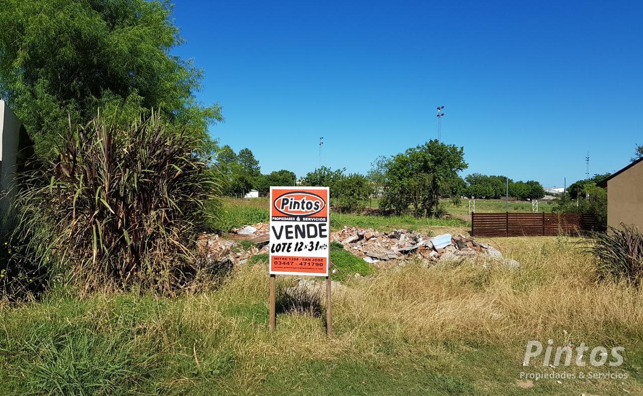 Terreno a 250 mts de Av. Mitre. Extenso frente. SAN JOSE. ENTRE RIOS. - 1