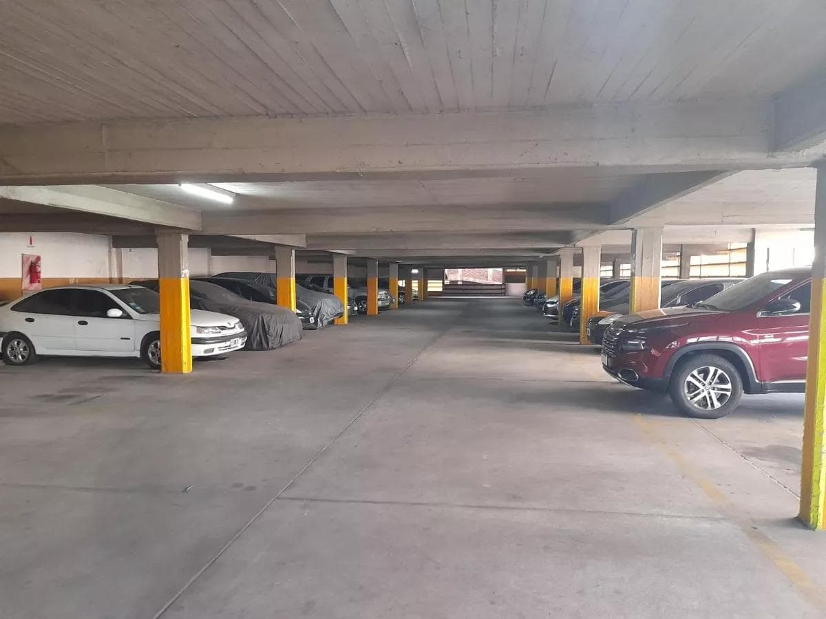 Cochera cubierta en venta - 21Mts2 - Avellaneda - 1