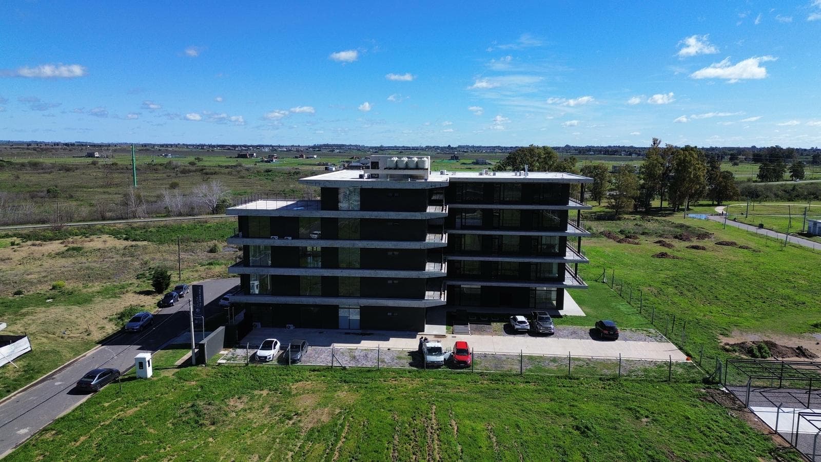 Oficinas 36 m² en Venta Fisherton, Rosario – A Estrenar | Seguridad 24 h y Amenities - 1