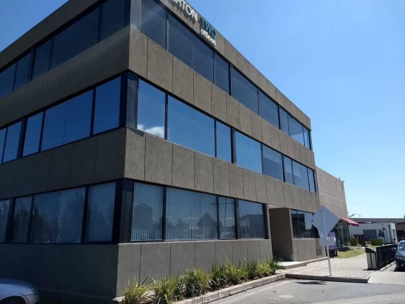 OFICINA EN SHOPPING FISHERTON PLAZA - 1