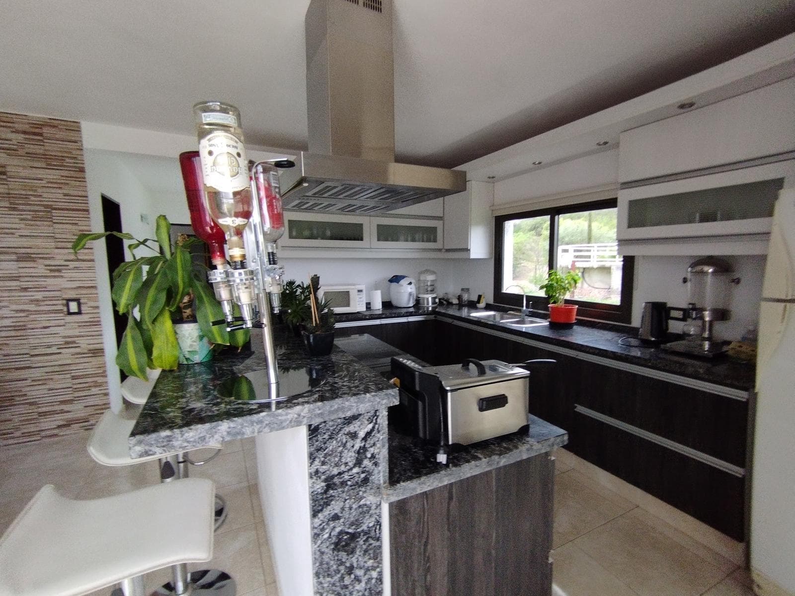 Hotel en Construcción, Villa del Lago, Carlos Paz. - 1