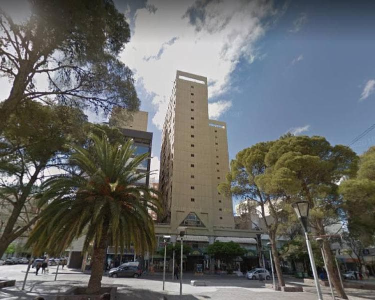 DEPTO 1 DORM PLENO CENTRO GALERIA JARDIN CALLE AV. ARGENTINA - 1