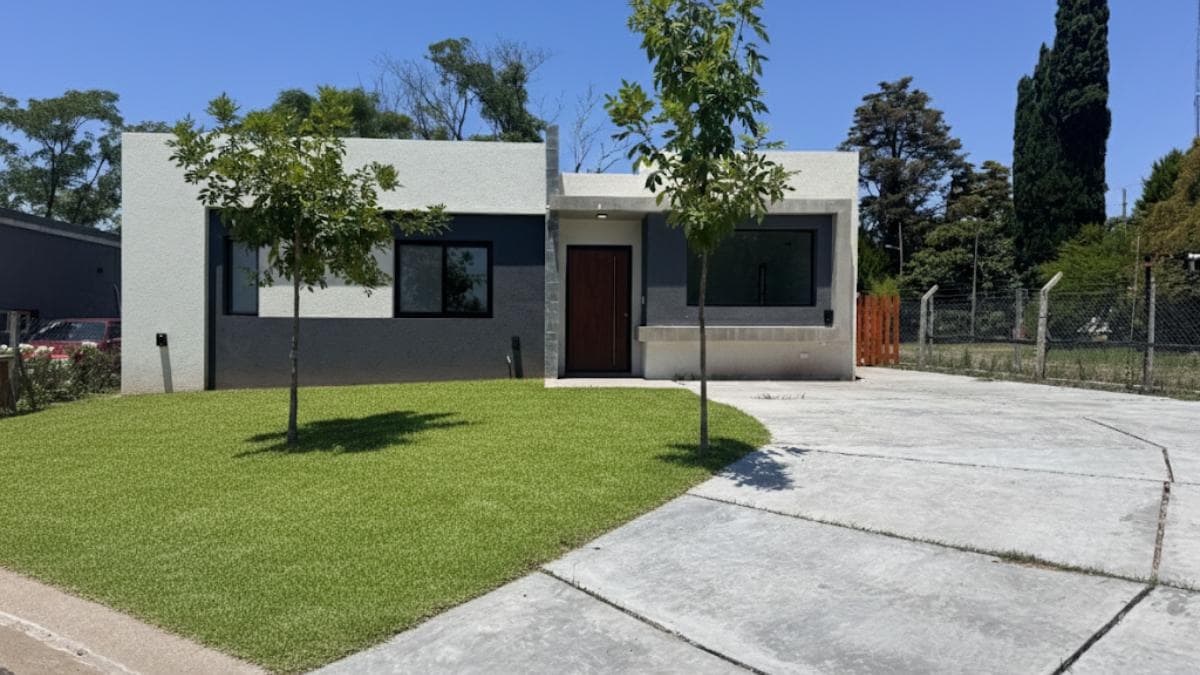 Casa en Santa Lucia, Pilar del Este. - 1