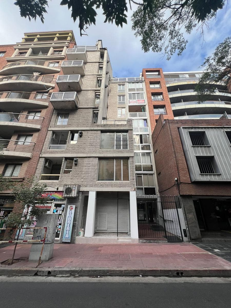 ZONA BUEN PASTOR: 2 dormitorios/ Balcon/ ituzaingo al 600 - 1