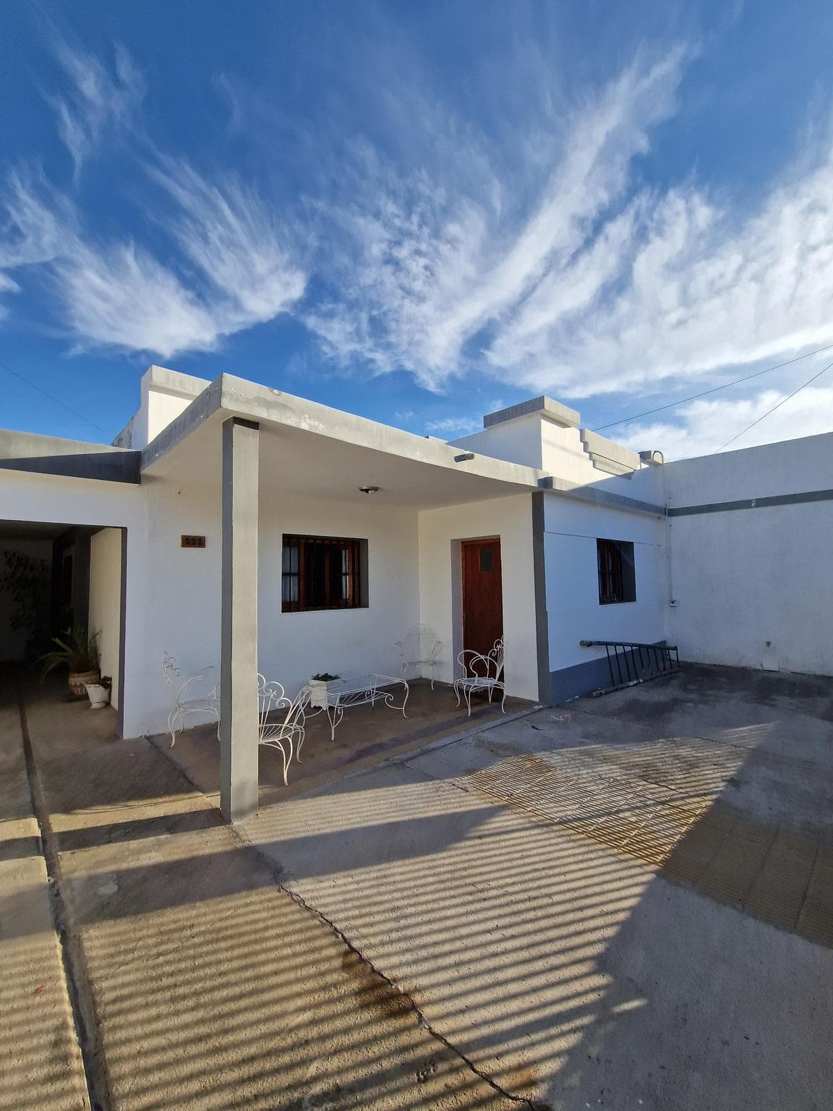 Venta de Casa en buena Ubicacion en Villa Dolores, Traslasierras - 1