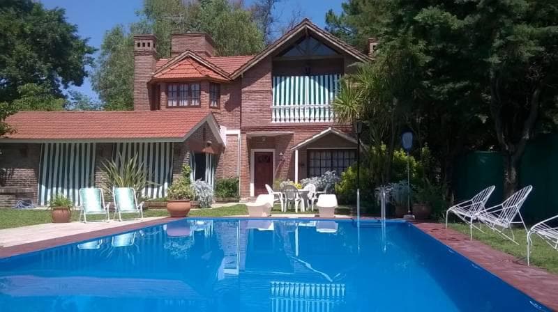 Hermosa casa en alquiler temporario en Barrio Los Aromos - ROLDAN - FUNES. - 1