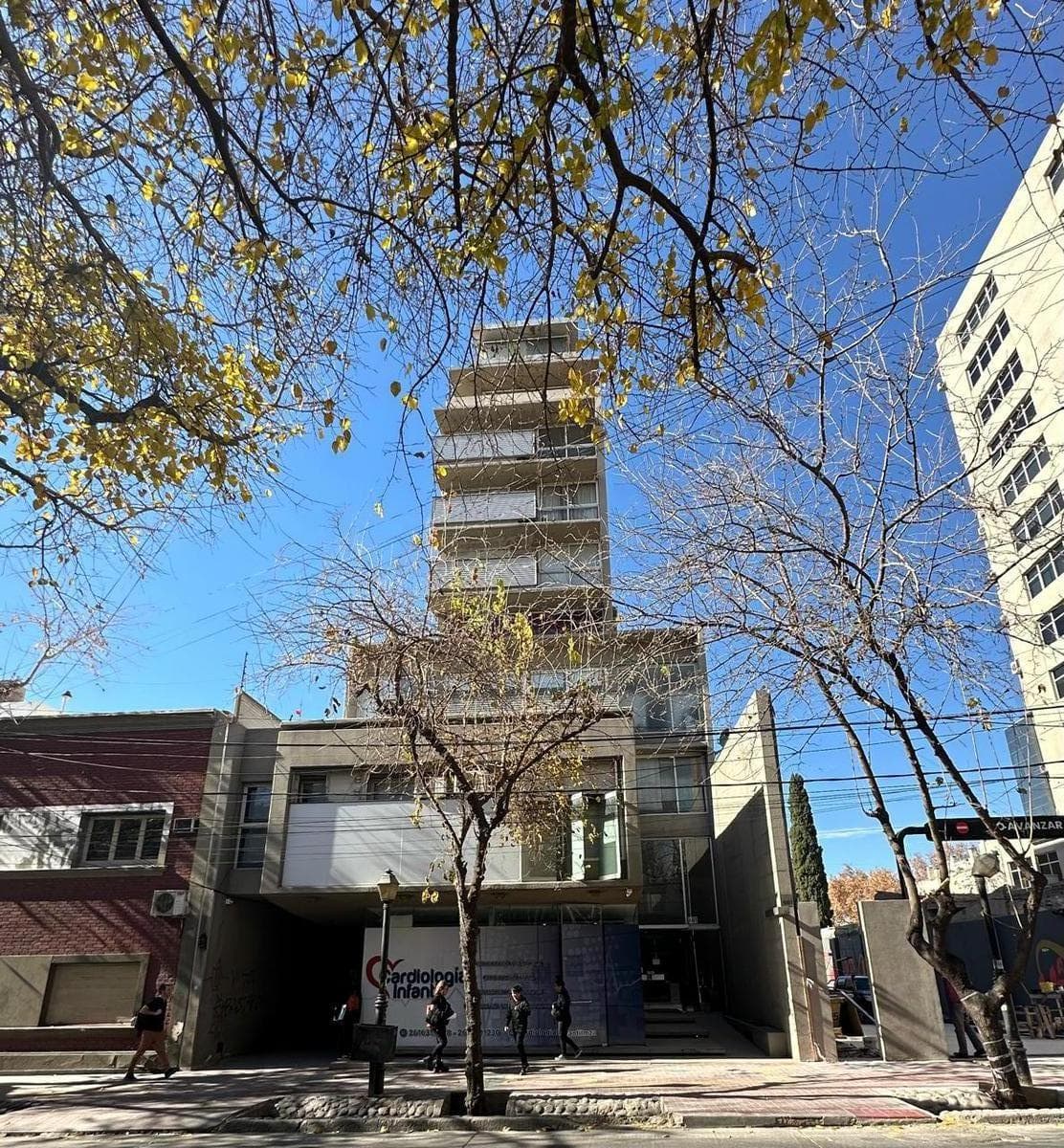 Oficina en pleno centro ciudad de Mendoza - 1