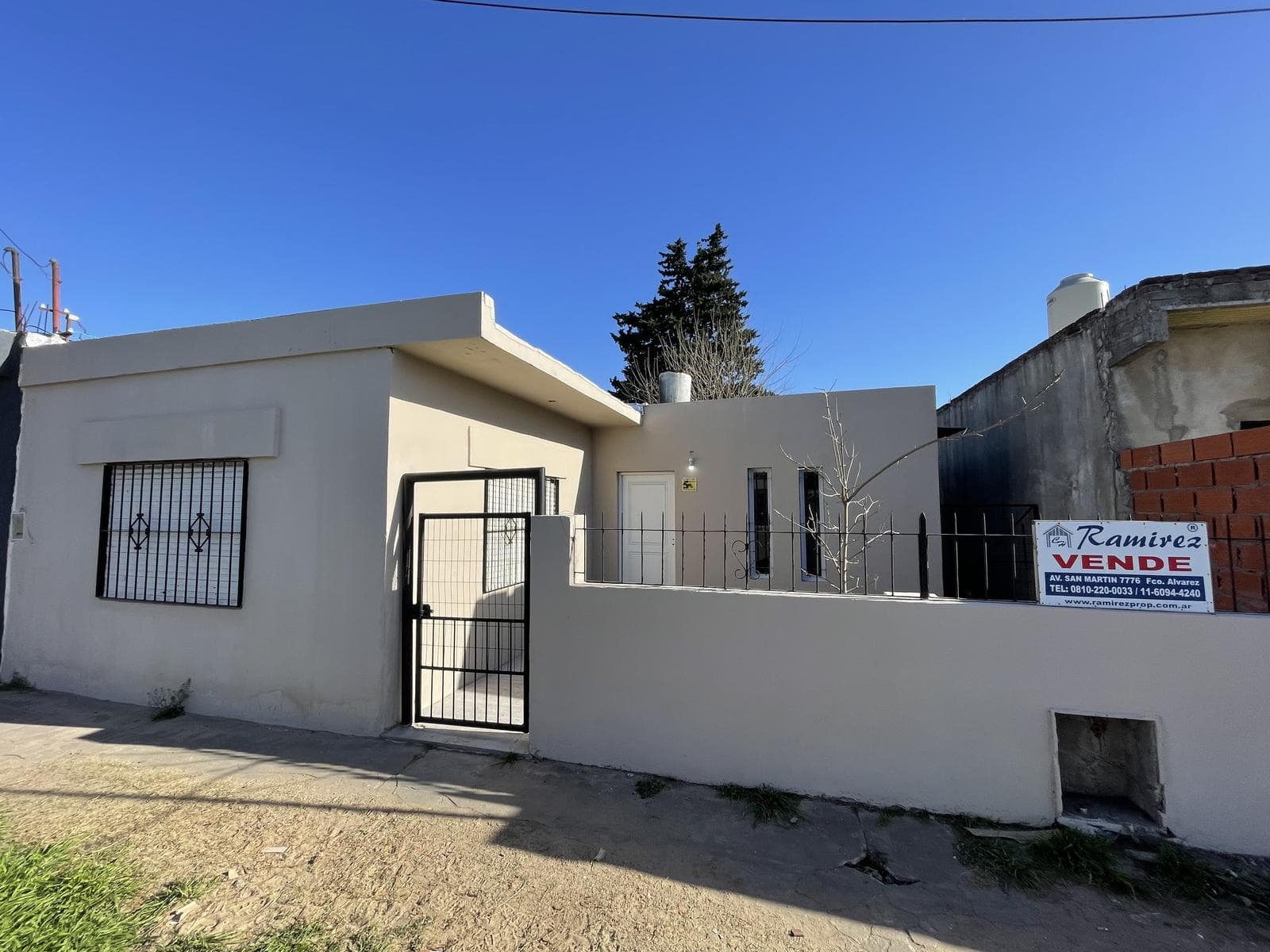 Casa 3 Ambientes En Venta Oportunidad! - Merlo - 1