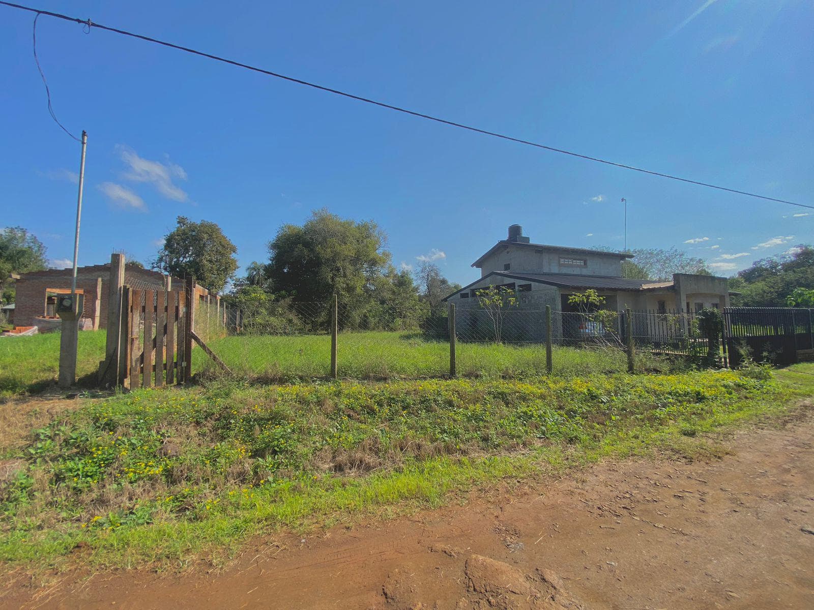 Amplio terreno ubicado sobre calle Chacabuco Km11 - 1