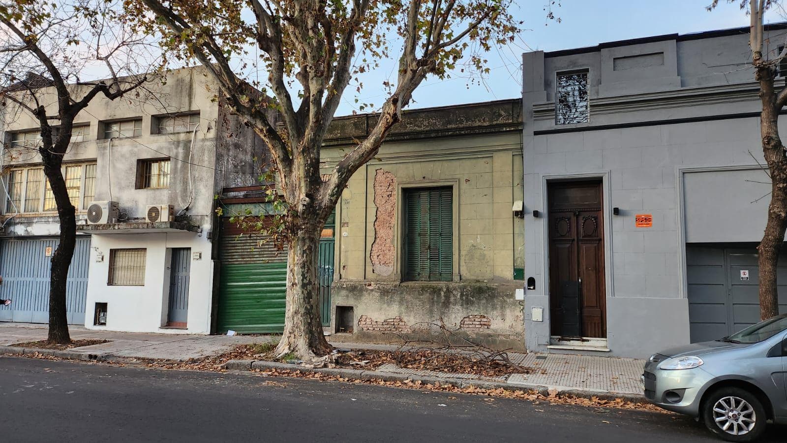 TERRENO EN VILLA SANTA RITA CON DEMOLICION - 1