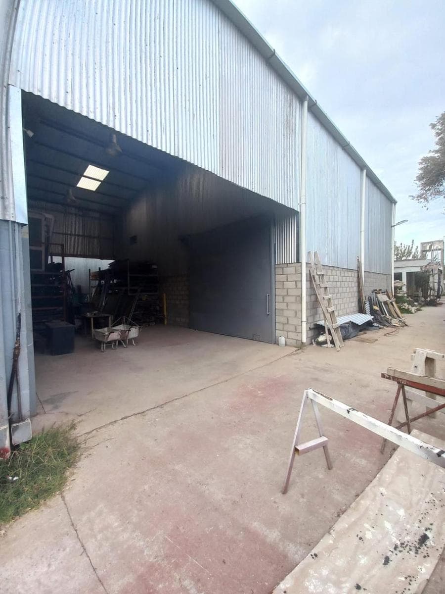 Venta - Alquiler 2 galpones de 2 plantas en un mismo lote - Pilar - 1