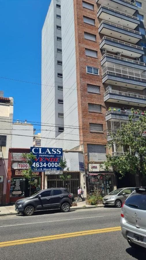 TERRENO SOBRE AV. RIVADAVIA AL 6100 EN VENTA EN CABALLITO LOTE 8,67X43,70 - 1